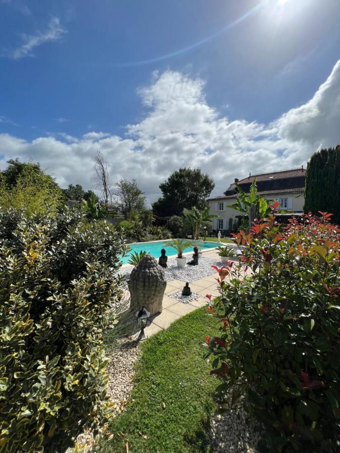 Chambres D'Hotes Dans Maison De Maitre Chaniers Exterior foto